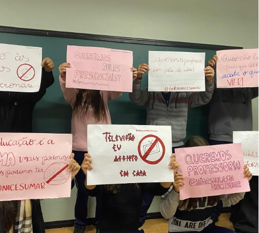 Pais de alunos aderem a protestos contra modelo terceirizado de aulas do  ensino médio no Paraná - Jornal Plural