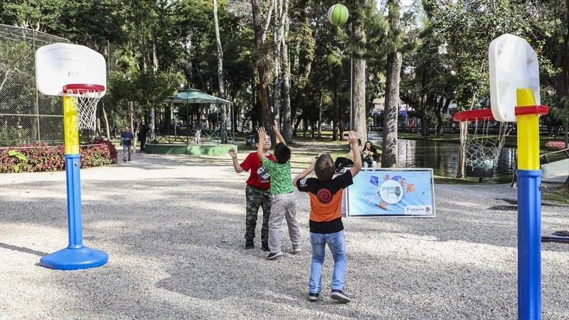 Parque Barigui oferece histórias com as Bruxas do Bosque Alemão -  Muralzinho de Ideias %