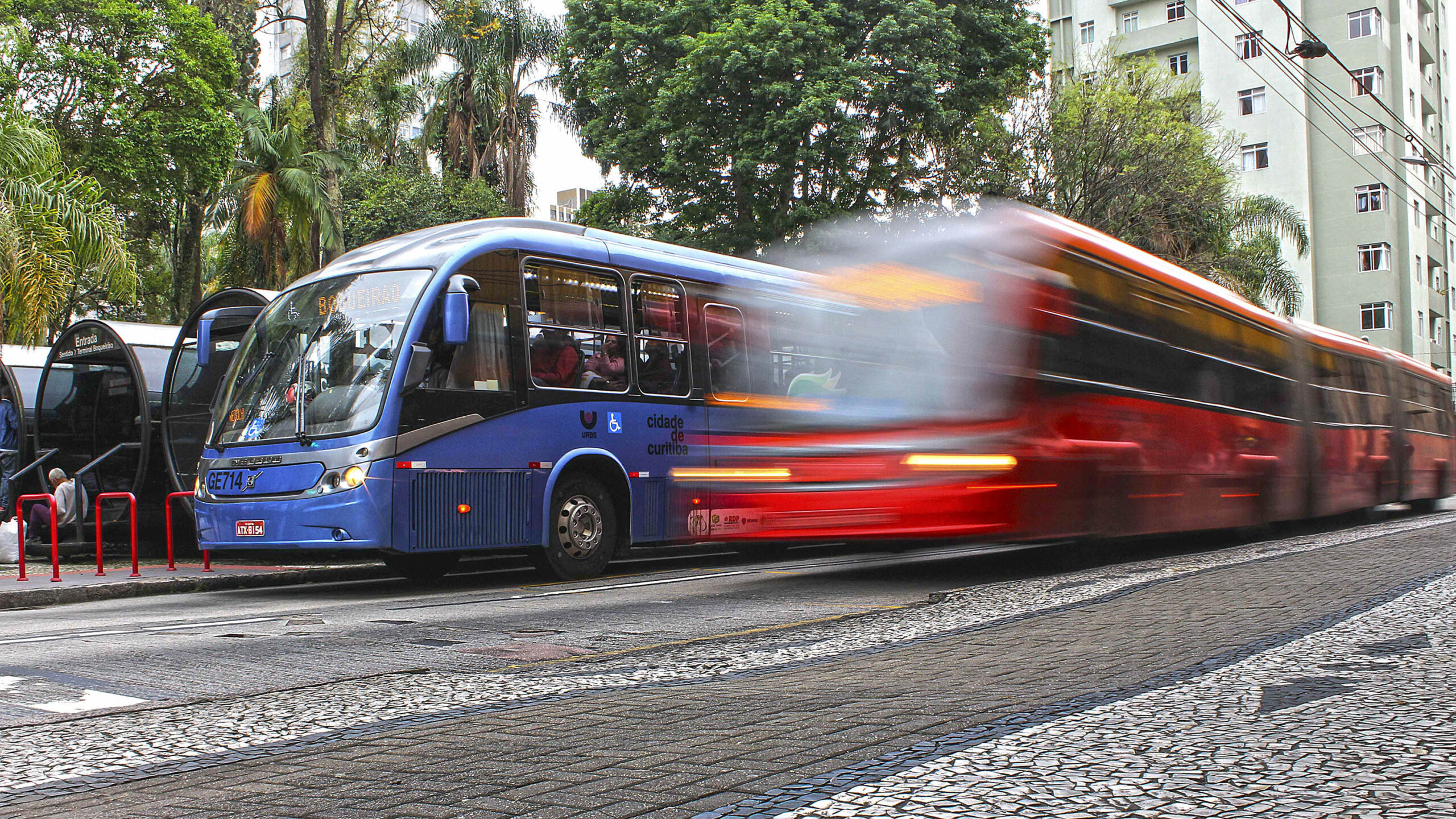 Transporte público tem pico antecipado nesta segunda-feira, 5 de